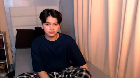 Snapshot of lux_white chatting on 9, 3, 2025 queen lux online show from 9, 3, 2025