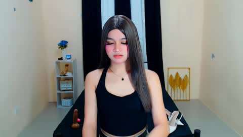 Snapshot of lux_white chatting on 26, 9, 2025 queen lux online show from 26, 9, 2025