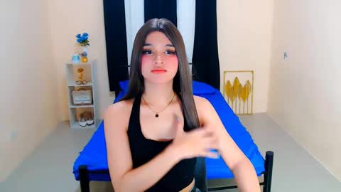 Snapshot of lux_white chatting on 10, 10, 2025 queen lux online show from 10, 10, 2025