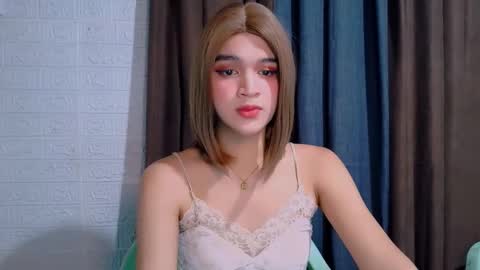 queen lux online show from 11, 3, 2026