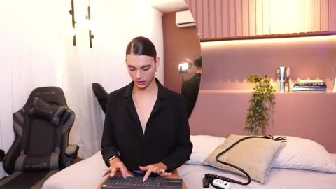 Luxa  online show from 20, 3, 2026