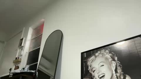 luxcher22 online show from 11, 2, 2026