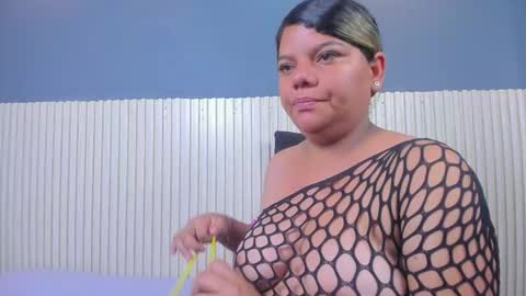 Snapshot of luxemilf chatting on 11, 9, 2025 Luxe3 online show from 11, 9, 2025