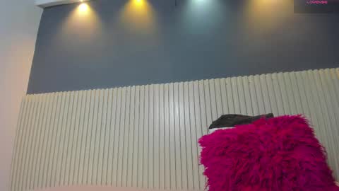 Snapshot of luxemilf chatting on 2, 10, 2025 Luxe3 online show from 2, 10, 2025