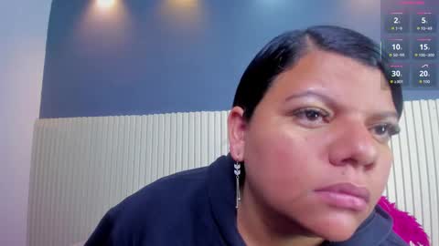 Snapshot of luxemilf chatting on 23, 10, 2025 Luxe3 online show from 23, 10, 2025