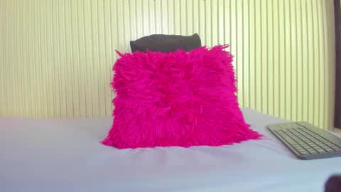 Snapshot of luxemilf chatting on 15, 11, 2025 Luxe3 online show from 15, 11, 2025