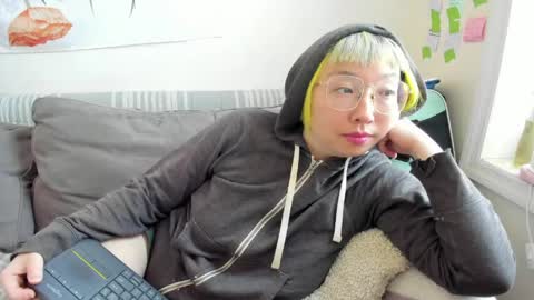 LuxGray online show from 18, 4, 2026