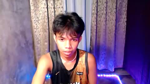 Snapshot of luxirfy_xx chatting on 14, 12, 2025 luxirfy online show from 14, 12, 2025