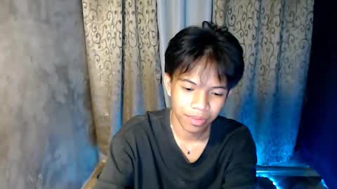 Snapshot of luxirfy_xx chatting on 6, 1, 2026 luxirfy online show from 6, 1, 2026