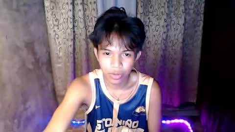 Snapshot of luxirfy_xx chatting on 10, 1, 2026 luxirfy online show from 10, 1, 2026