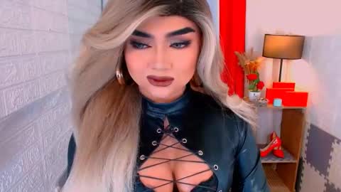 Snapshot of luxsasha chatting on 2, 2, 2026 Sasha Blaire online show from 2, 2, 2026