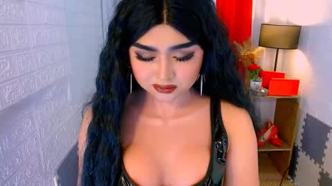 Snapshot of luxsasha chatting on 3, 3, 2026 Sasha Blaire online show from 3, 3, 2026