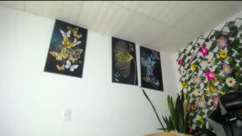 Snapshot of luzcastillo07 chatting on 21, 10, 2025 luzcastillo07 online show from 21, 10, 2025