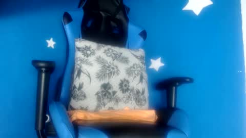 Snapshot of luzzy_cam chatting on 5, 7, 2026 luzzy I hope your visit and that we manage to get very hot online show from 5, 7, 2026