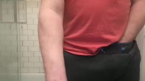 lvguynextdoor440656 online show from 30, 3, 2026