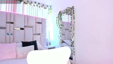 lya_brown online show from 11, 11, 2025