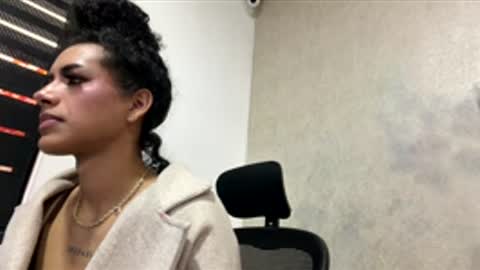 Snapshot of lyadumont chatting on 11, 4, 2026 LYA online show from 11, 4, 2026