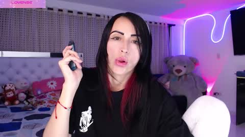 Lyann  online show from 5, 10, 2025