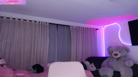 Lyann  online show from 29, 10, 2025