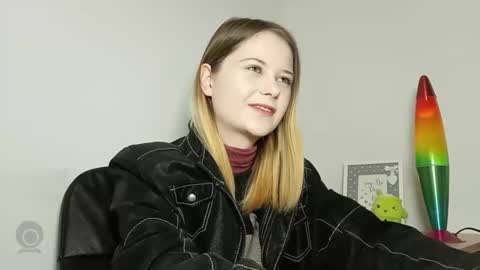 Snapshot of lydiasunny chatting on 30, 10, 2025 Lydia online show from 30, 10, 2025