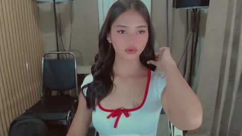 LYKA LOOPS online show from 17, 5, 2026