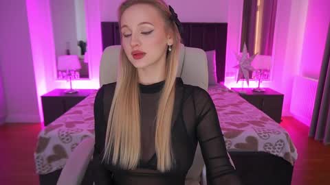 lylanimfa online show from 8, 4, 2026