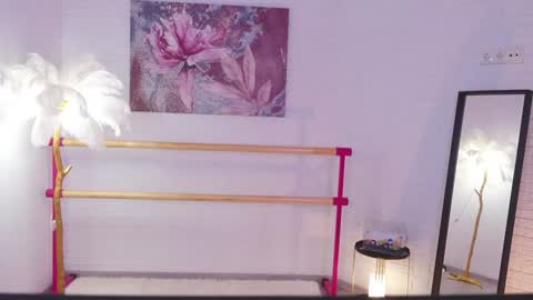 Lyly   online show from 11, 1, 2025