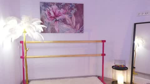 Lyly   online show from 28, 1, 2025