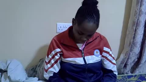 lyn_anna online show from 13, 10, 2025