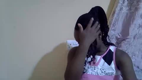 lyn_anna online show from 2, 12, 2025