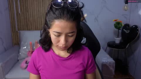 lynn_turner_ online show from 6, 4, 2026