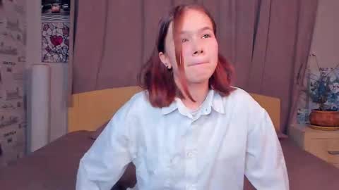 Snapshot of lynncozzy chatting on 24, 11, 2025 Cozy Lynns room online show from 24, 11, 2025