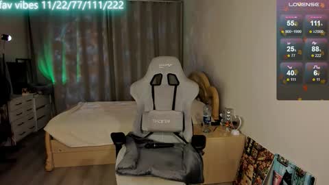 lynne_dawson online show from 25, 10, 2025