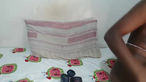 Snapshot of lynnesee chatting on 18, 9, 2025 lyenne online show from 18, 9, 2025