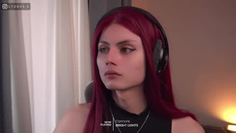 Lyodass online show from 15, 4, 2026