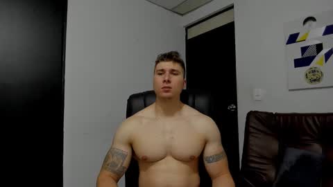 Snapshot of lyonel15 chatting on 18, 10, 2025 Lyonel online show from 18, 10, 2025