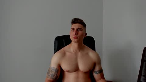 Lyonel online show from 4, 12, 2025