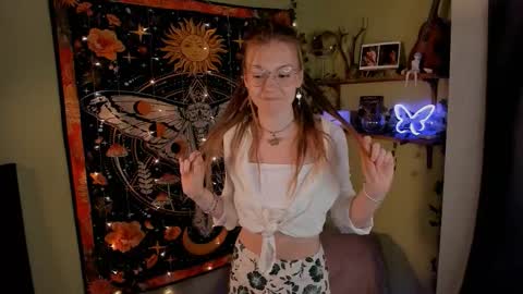 Lyra online show from 10, 10, 2025