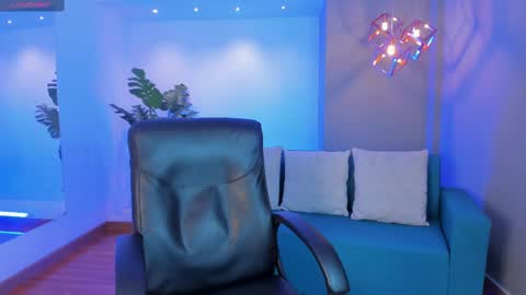 Lyssa  Everyday From 0700 to 1630 Col Time online show from 12, 2, 2025