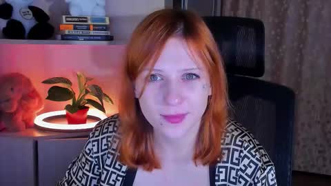 lyssan_xo online show from 28, 11, 2025