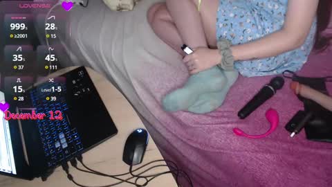 Snapshot of m00n8kiki chatting on 12, 12, 2024 Ksu online show from 12, 12, 2024