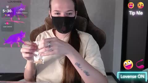 Snapshot of m00n8kiki chatting on 10, 9, 2025 Ksu online show from 10, 9, 2025