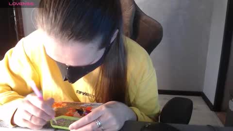 Snapshot of m00n8kiki chatting on 20, 9, 2025 Ksu online show from 20, 9, 2025