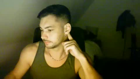 Snapshot of m1recevierrr chatting on 3, 10, 2025 m1recevierrr online show from 3, 10, 2025