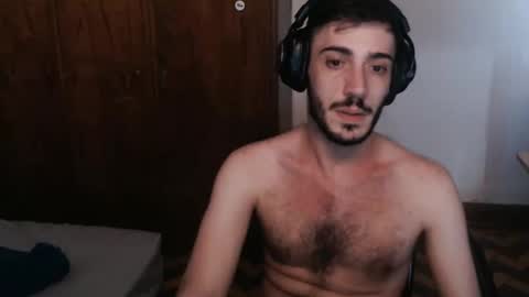 Snapshot of m_eze chatting on 26, 10, 2025 morbo bsas online show from 26, 10, 2025