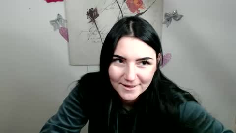 m_i_k_i_ online show from 25, 2, 2026