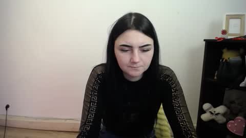 m_i_k_i_ online show from 4, 3, 2026