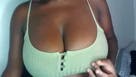 m_tits3 online show from 12, 9, 2025