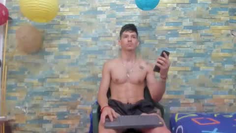 itgram pezlo josue online show from 17, 1, 2025