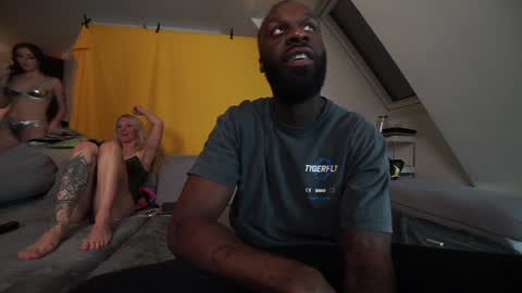 Mac Troy online show from 5, 12, 2024